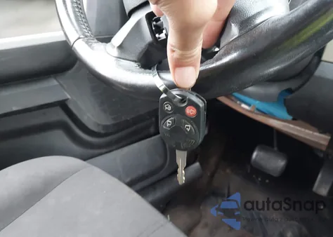 2010 Mercury Mariner z USA, uszkodzony, nr VIN 4M2CN9B72AKJ10920